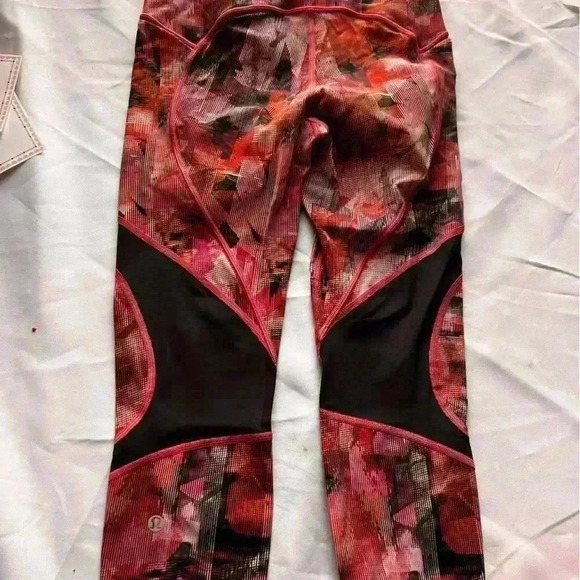 Lululemon Fast & Free 7/8 Tight II in Sun Dazed Multi Pink bra workout top 4 - Picture 8 of 8